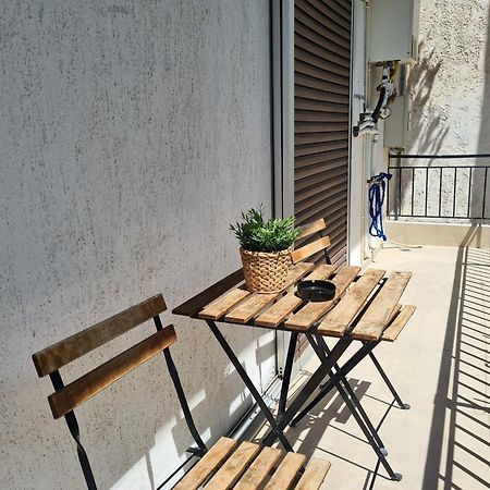 Apartment In The Heart Of The City 3 Larissa Buitenkant foto