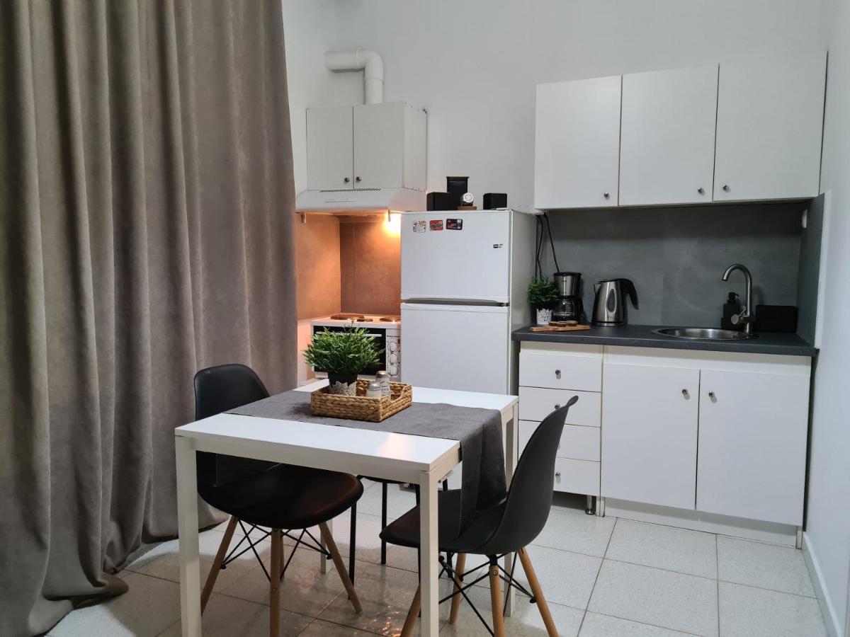 Apartment In The Heart Of The City 3 Larissa Buitenkant foto