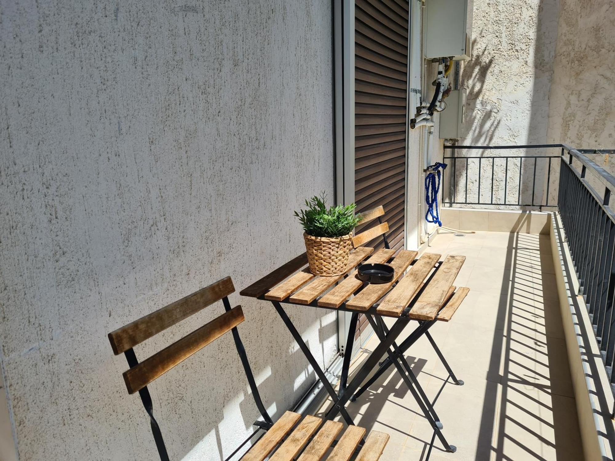 Apartment In The Heart Of The City 3 Larissa Buitenkant foto
